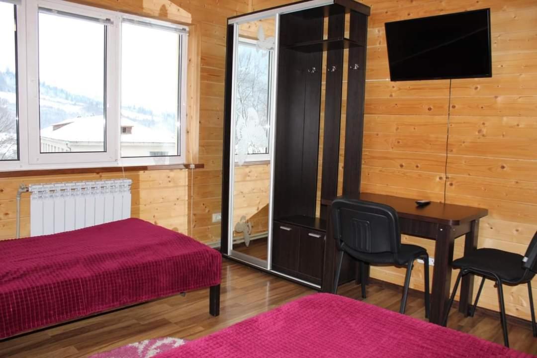 У Інни Hotel Mizhhirya  ภายนอก รูปภาพ